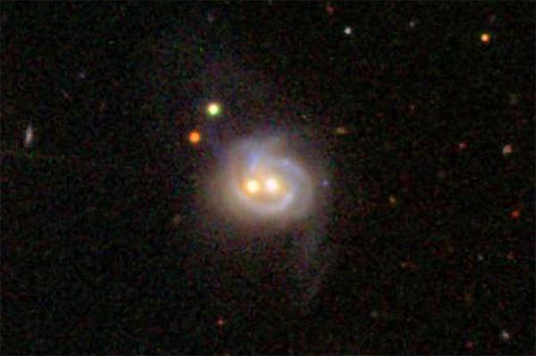 Два активных ядра в NGC 3758 (иллюстрация SDSS).